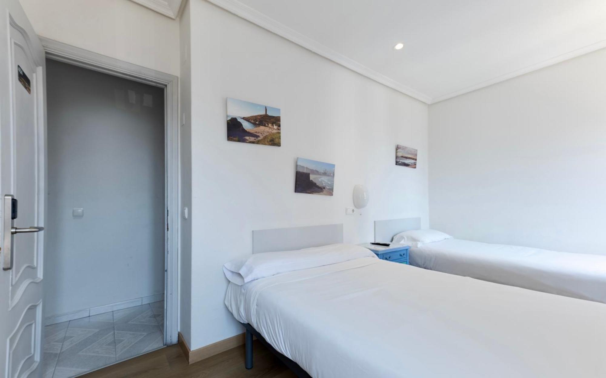 Twin Room Bathroom