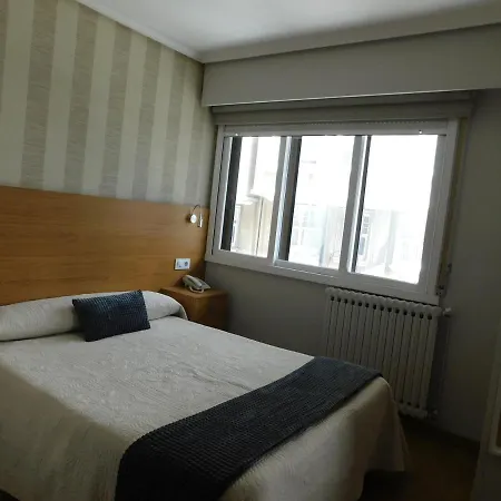 Hostal Crisol X Liste Station-2