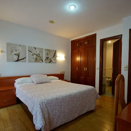 Hostal Carbonara-3